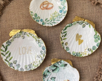Bridal/Wedding sea shell decor/gifts