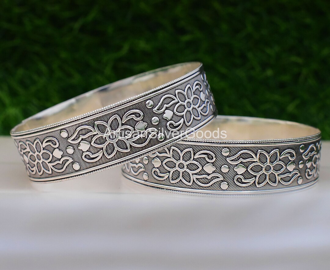 2 Pcs. Set of Bangles, Flower Design Bangle Sterling Silver 2 Pcs. Set of Bangles, Flower Design Bangle Sterling Silver