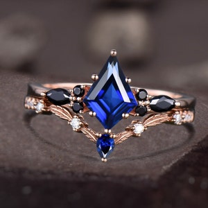 Vintage Kite cut Blue Sapphire Ring Set, 2PCS Sapphire Bridal Set, Black Spinel Leaf Wedding Band, Blue Gemstone & Diamond Promise Ring Set