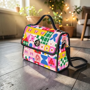 カラフルなパッチワークのサッチェルバッグ、キュートなアイコンハンドバッグ、レトロなポップアートのクロスボディバッグ、遊び心のあるトップハンドルバッグ