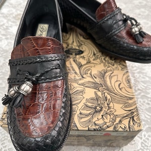 Loafers VTG 90s GH Bass Glossy Brown Leather Tassels Braid