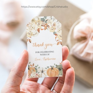 MODIFIABLE Notre petite citrouille Favor Tag Citrouille 1er anniversaire Automne Anniversaire Citrouille Anniversaire Citrouille Une carte de vœux d’automne modifiable PB001
