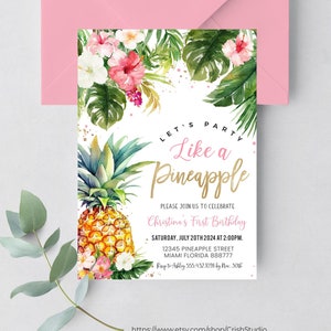 以下が含まれることがあります： パイナップルのイラストと「Let's Party Like a Pineapple」というテキストが書かれた、トロピカルなテーマの誕生日パーティー招待状。この招待状は、クリスティーナの最初の誕生日用で、パーティーの日時と場所が記載されています。
