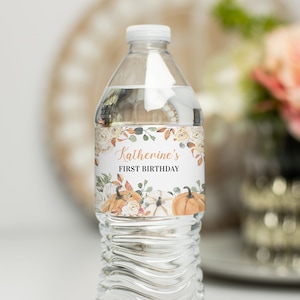 EDITIERBAR Unsere kleine Kürbis Wasserflasche Etiketten Kürbis 1. Geburtstag Herbst Geburtstag Kürbis Geburtstag Kleine Kürbis Benutzerdefinierte Wasser PB001