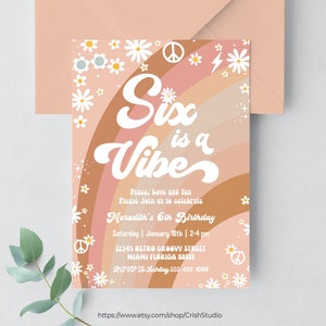 Six Is A Vibe verjaardagsuitnodiging Hippie Van Bewerkbare 6e verjaardag Groovy Decoraties Hippie Thema Retro Uitnodigingen G506