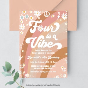 Convite de aniversário quatro é uma vibração, hippie van editável, decorações groovy de 4º aniversário, tema hippie, convites retrô g504
