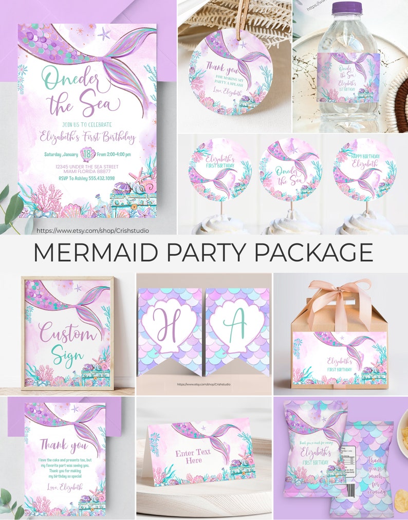Pu&ograve; includere: Un pacchetto per feste a tema sirene con uno schema di colori viola e turchese. Il pacchetto include inviti, biglietti di ringraziamento, etichette per bottiglie d'acqua, topper per cupcake, un cartello personalizzato, sacchetti regalo e una scatola regalo. Il testo sull'invito recita "Oneder the Sea" e "Elizabeth's First Birthday".