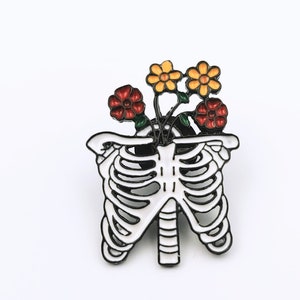 Rib Cage and Flowers Pin/Anatomy/Goth/Halloween / Skeleton /Ribs Enamel Pin, /Ideal Gift, Enamel Pin Badge, Skeleton Pin/Bone day ofthe dead