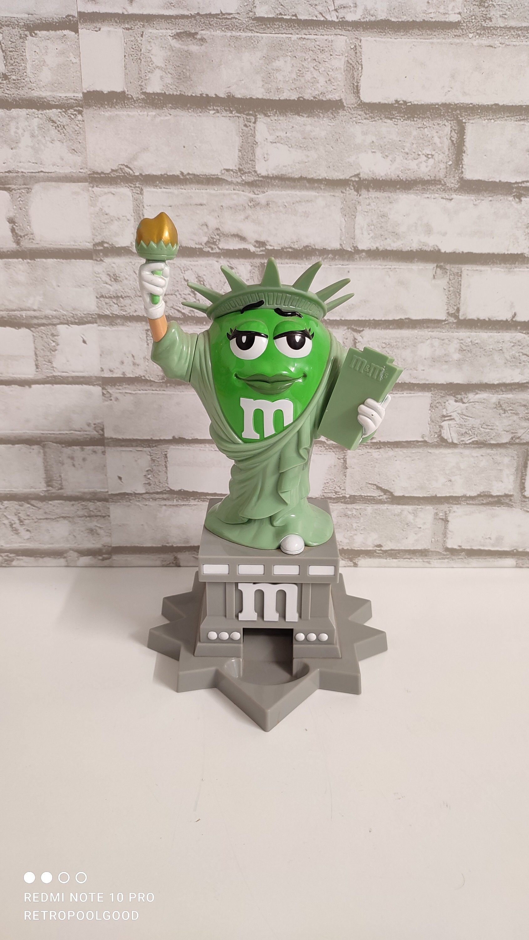 M&M's world Ms.Liberty エム&エムズ 自由の女神 ディスペンサー