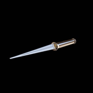 Peut inclure: Un poignard argenté avec une poignée dorée et une pointe pointue.