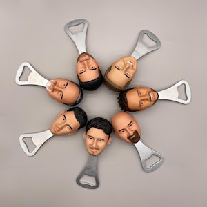 Abridor de botellas con cabeza personalizada: regalo personalizado para padrinos de boda imagen 1