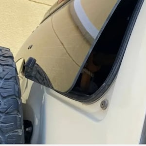 Verrou de lunette arrière pour Toyota FJ Cruiser (verrou ouvert)