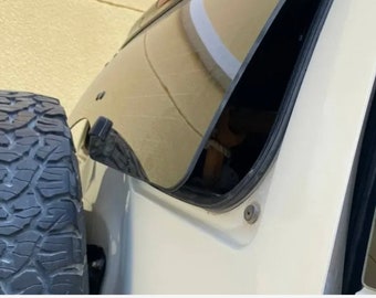 Toyota FJ Cruiser Rear Window Lock (Lock Open)