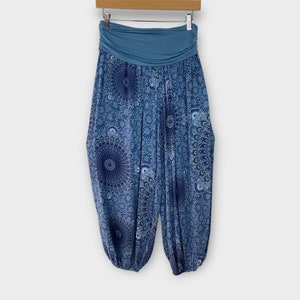 Pantaloni Harem Starburst Mandala leggeri, pantaloni yoga comodi, abbigliamento elastico per il tempo libero in taglia unica, pantaloni Boho, Festival Hippie, Vacanze Denim Blue