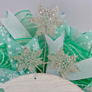 Winter snowflake wreath for front door, seasonal holiday porch decor, christmas winter snowflake door hanger image 4