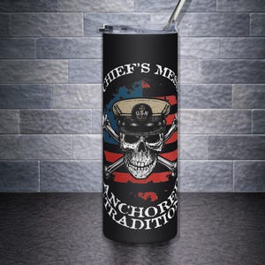Vaso de acero inoxidable con calavera cruzada y bandera desgastada de EE. UU. del Chief's Mess