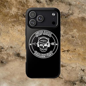 Funda resistente para iPhone negra con diseño de calavera de marinero, "Muerte desde abajo" de la Fuerza Submarina de EE. UU.