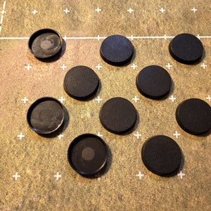 Bases 32 mm, Pack of 16 units. image 3