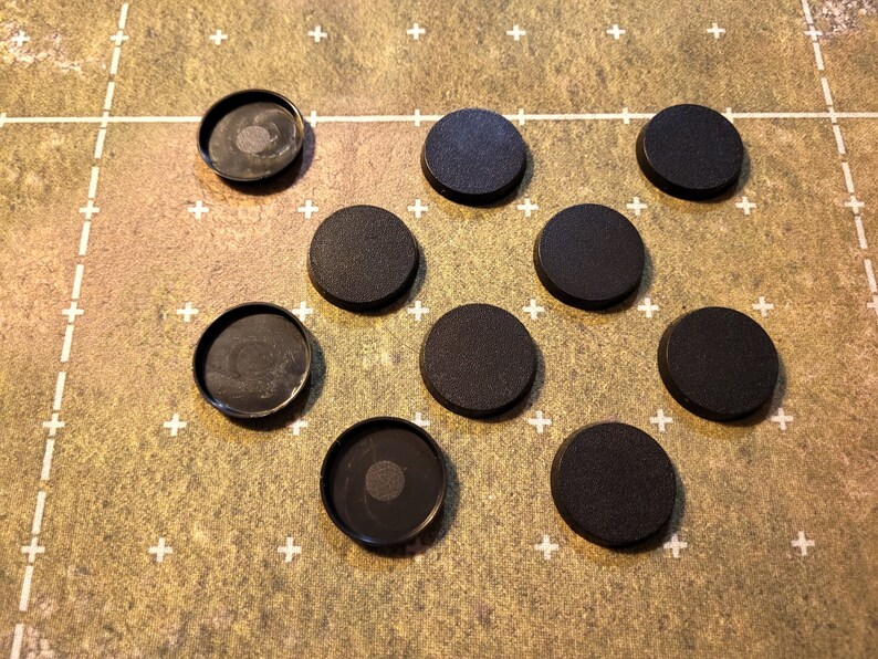 Bases 32 mm, Pack of 16 units. image 3