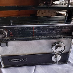 Sony TR-1000 Radio