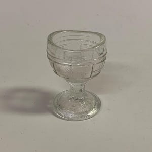 Vintage Original Clear Glass Vintage Eye Wash Cup Made in USA Pedestal