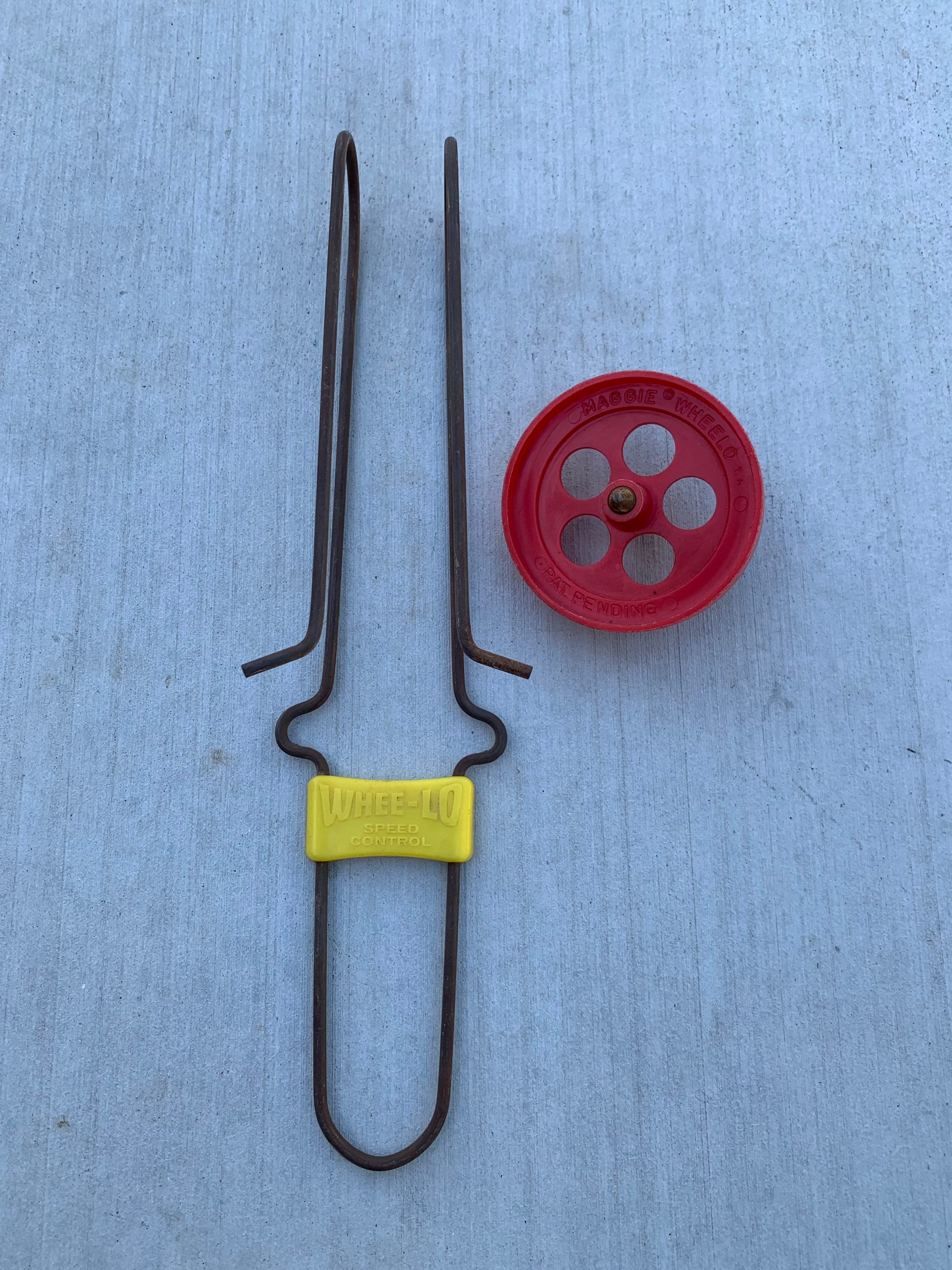 Vintage Whee-lo Magnetic Spinning Wheel Toy (vintage Metal