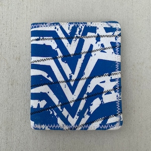 Unisex Bifold Wallet Blue Used