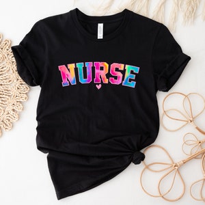Aquarel verpleegster shirt, verpleegster T-shirt, verpleegster week shirt, bijpassende verpleegster T-shirt, shirt voor verpleegster, schattig verpleegster shirt, cadeau voor verpleegster afbeelding 3