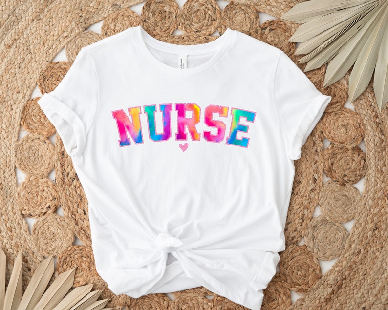 Aquarel verpleegster shirt, verpleegster T-shirt, verpleegster week shirt, bijpassende verpleegster T-shirt, shirt voor verpleegster, schattig verpleegster shirt, cadeau voor verpleegster afbeelding 1