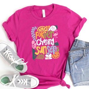 Forever Chasing Sunsets Shirt, Retro Summer Sunshine Graphic Tee, Cute Beach Vacation Shirt for Women, Beach 2026 Shirt Gifts