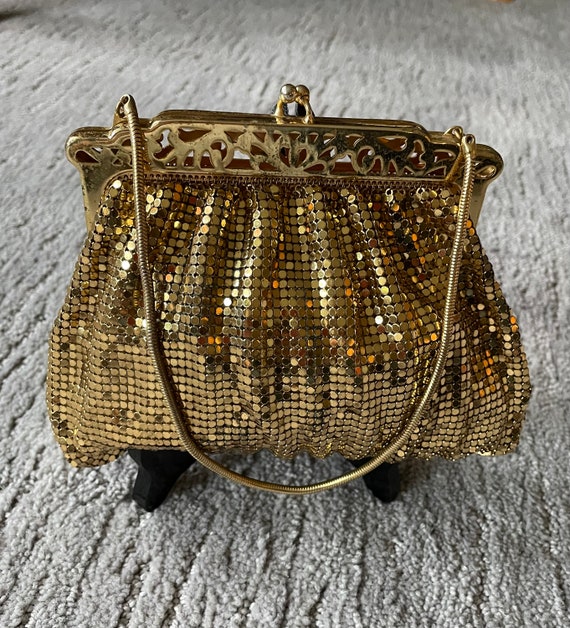 Elegant Vintage Gold Mesh Handbag
