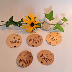 Personalisierte Anhänger, Geschenkanhänger, 5er oder 10er Päckchen, aus Holz, rund mit verschiedenen Sprüchen, Geschenkverpackung,