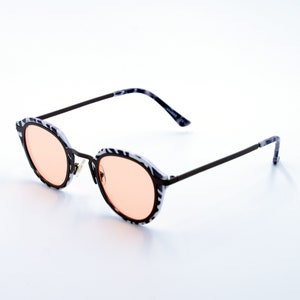 Mamba&#39;e | Metal Frame Oval Retro Gradient Round Sunglasses for Women UV400