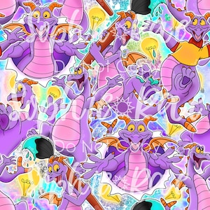 Puede incluir: Patrón repetitivo con el dragón morado Figment de Epcot de Disney. Figment se representa en varias poses, con cuernos y alas naranjas y una panza rosa. El fondo incluye bombillas y formas abstractas coloridas.