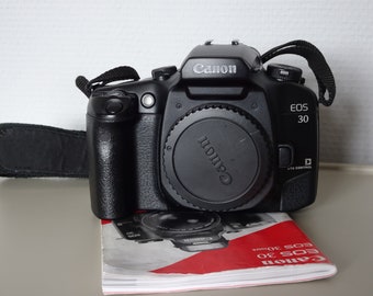 Canon EOS 30 + Tragegurt + Buch