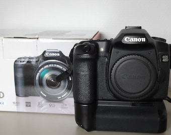 Canon EOS 40D + battery pack + box + instructions + cds + 3x battery + charger + cables