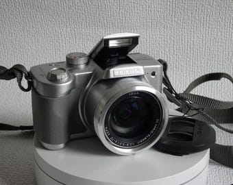 Panasonic Lumix DMC-FZ4 + strap + case - no charger no battery