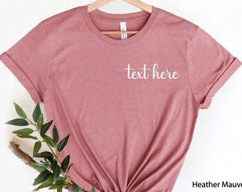Camiseta personalizada con texto en el pecho izquierdo, texto en el pecho izquierdo, ideas de regalo, camiseta personalizada, texto personalizado