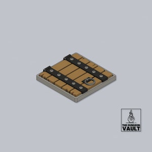 Puede incluir: Una trampilla de madera con bisagras de metal y un tirador de anillo. La trampilla está hecha de madera marrón claro y tiene un marco gris.