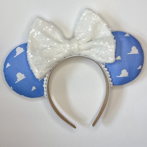 Andy’s Room Wallpaper Park Ears