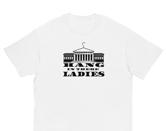 Feiern Sie Feminismus und Wahlmöglichkeiten mit diesem Bold Shirt