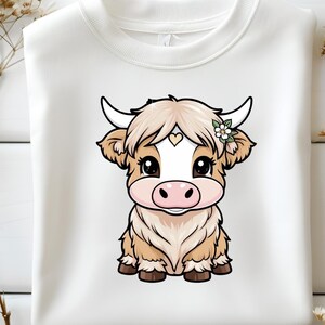 Słodka krowa górska PNG, Kawaii Highland Cow Clipart, Kwiatowa krowa cyfrowa do pobrania, Sublimacja zwierząt gospodarskich, Przezroczyste tło