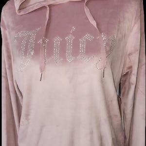 Juicy Couture mauve morning sleepwear hoodie light lavander sweater medium size with silver rhinestones logo accent soft veloure home clothe