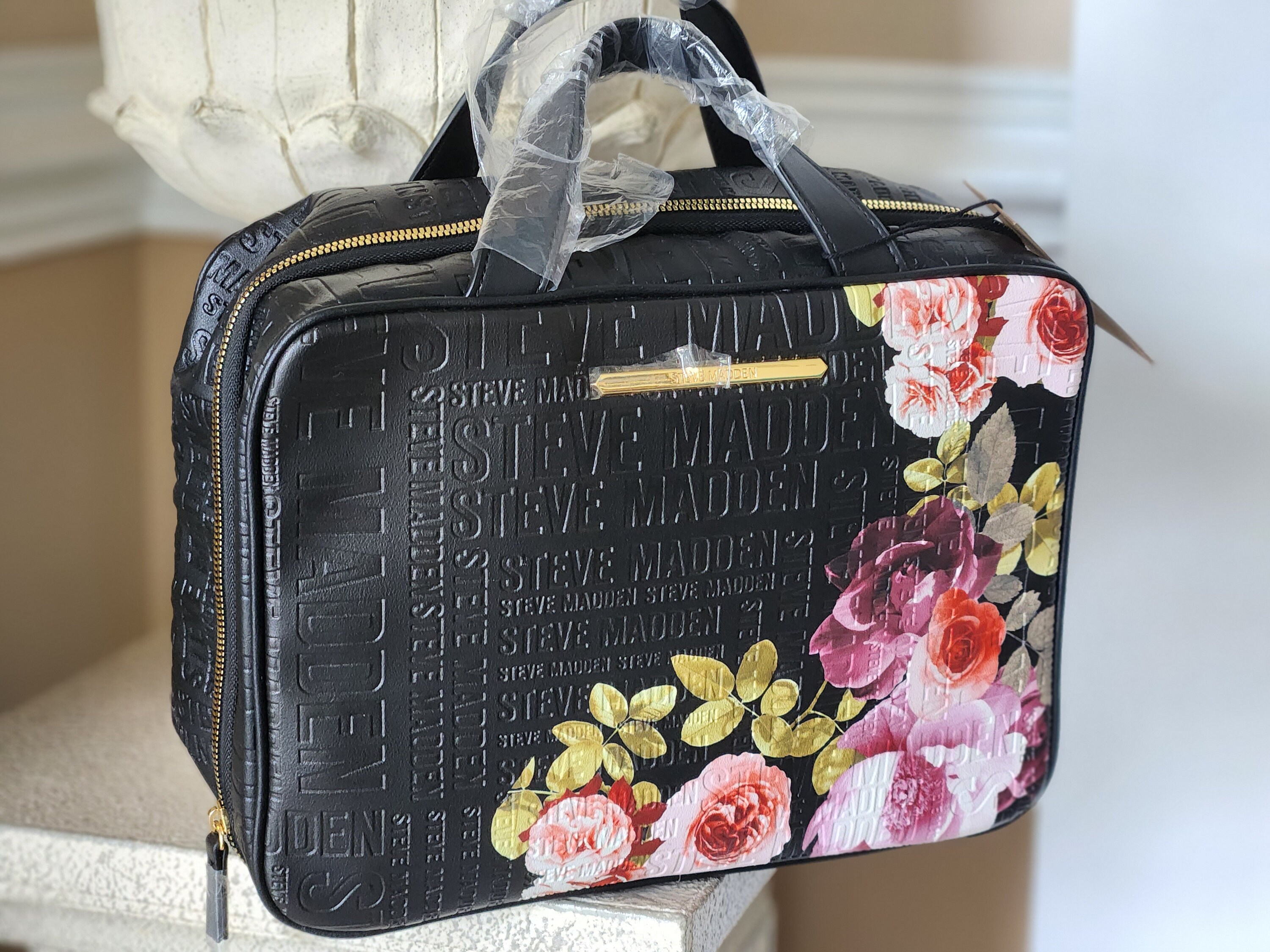 Steve Madden Travel Bag - Women's Handbags - Natick, Massachusetts, Facebook Marketplace
