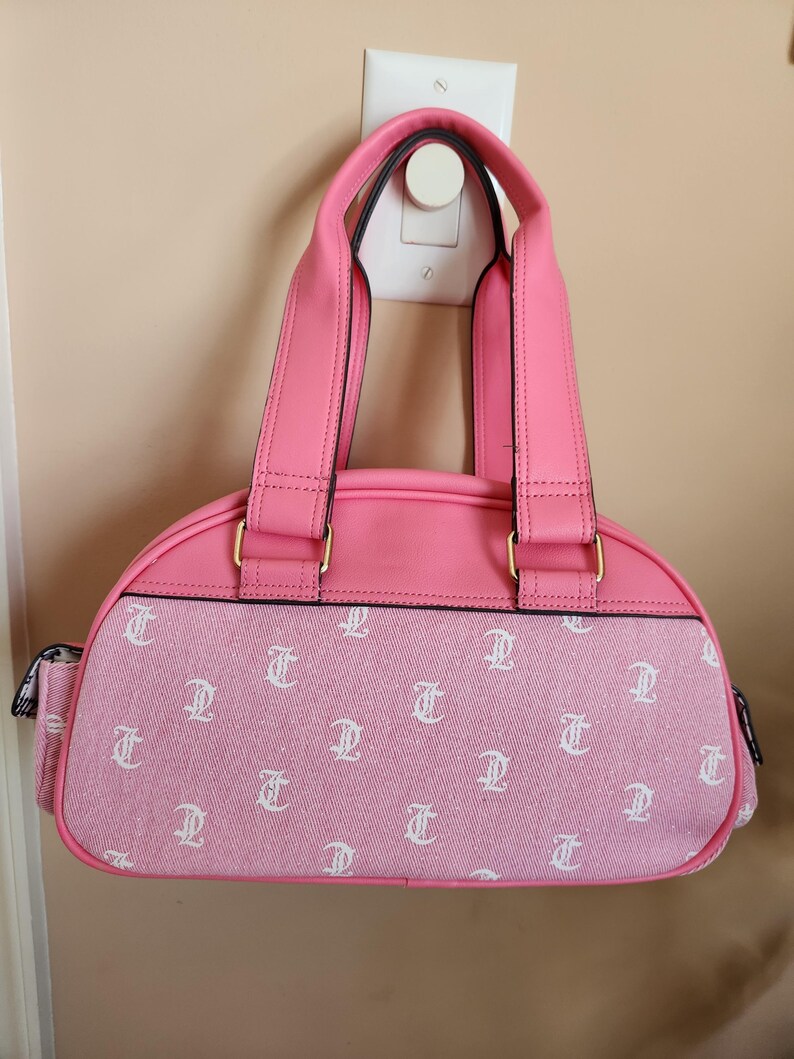 Juicy Couture pink and white lemonade pack it up bowler shoulder bag 2 front pockets accent and printed logo all over the purse image 9
