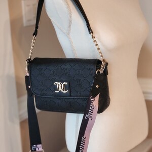 Juicy Couture ラバーズクラブ クロスボディー カードケース付き Juicy Couture ラバーズクラブ クロスボディー カードケース付き