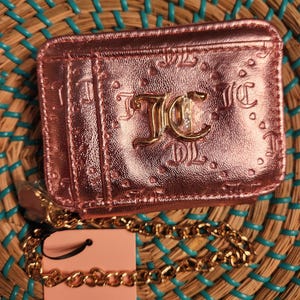 Estuche para tarjetas con cremallera Good Times Square de color rosa metálico de Juicy Couture, pequeño y lindo, billetera brillante, estuche original para tarjetas