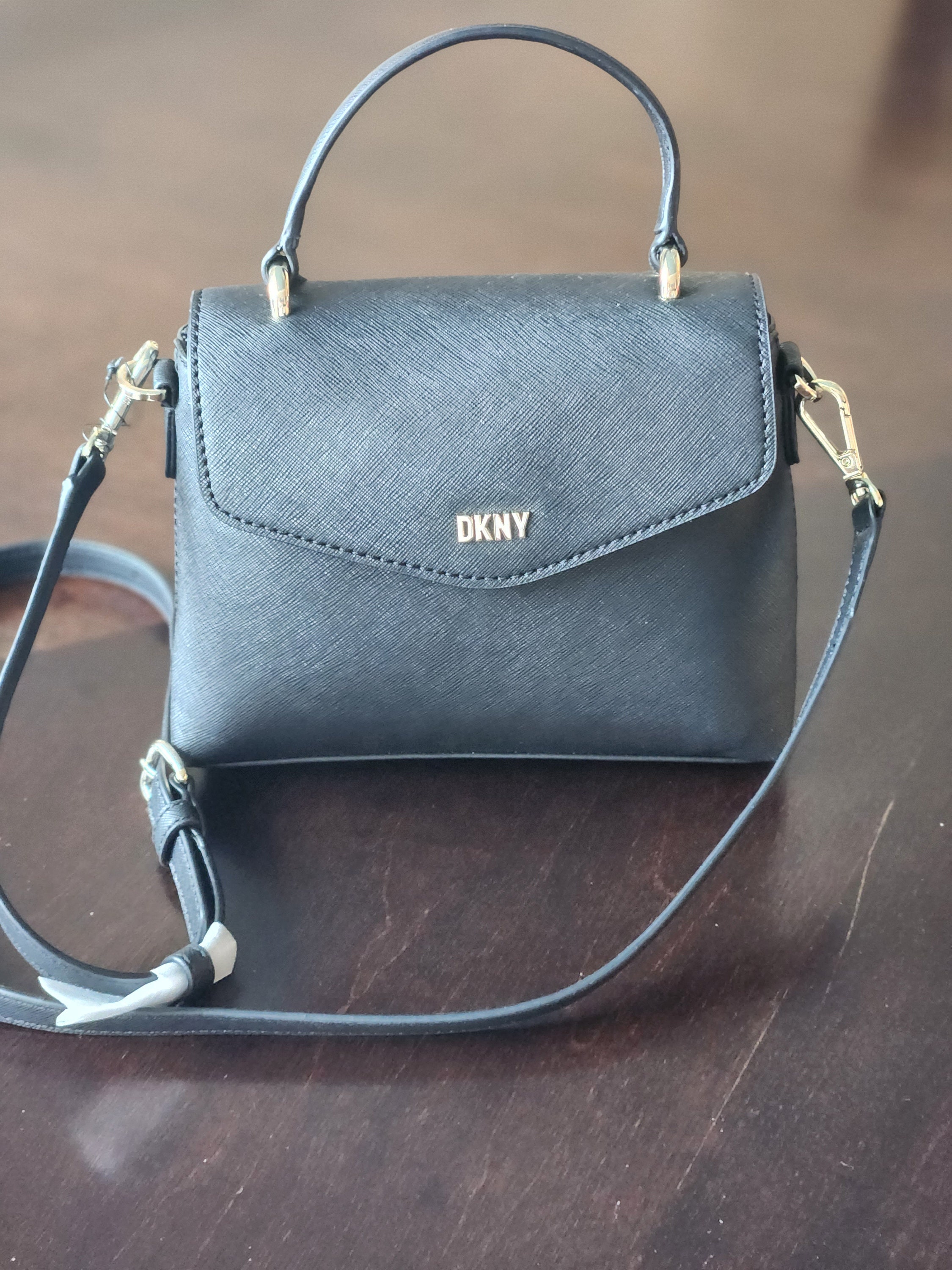 How can one authenticate a DKNY handbag? - Quora