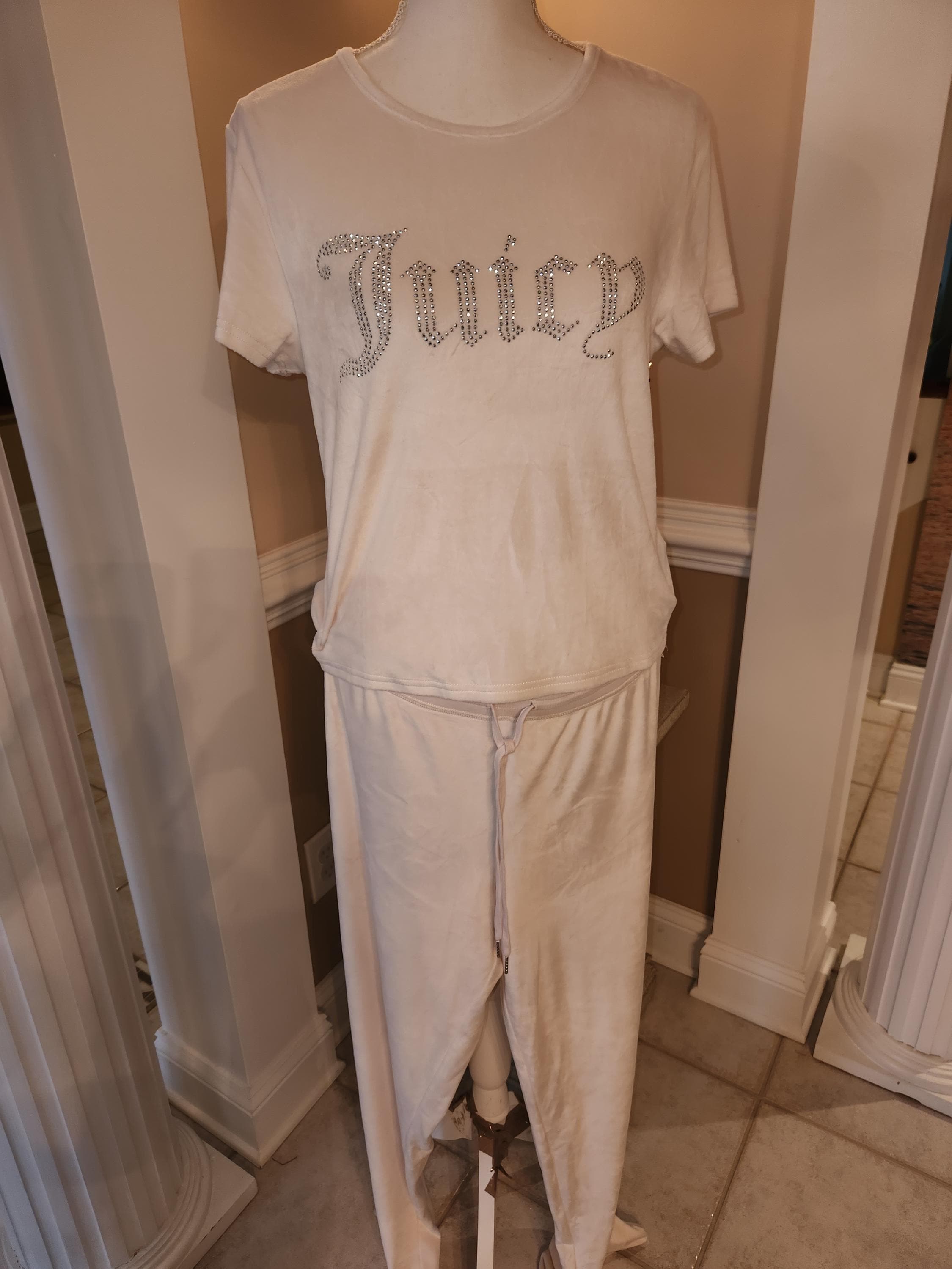 Juicy Couture Sleepwear Pajama Set Pastel Parchment Color