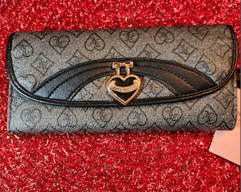 Juicy Couture precious moments single gusset flap clutch liquorice/Grey color fancy large wallet with logo heaet accent